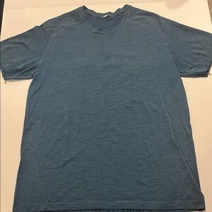 Lululemon Men's Blue Metal Vent Shirt